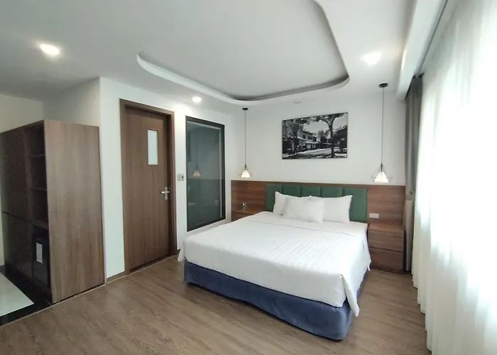 Hanoi Vacanza Premier Hotel