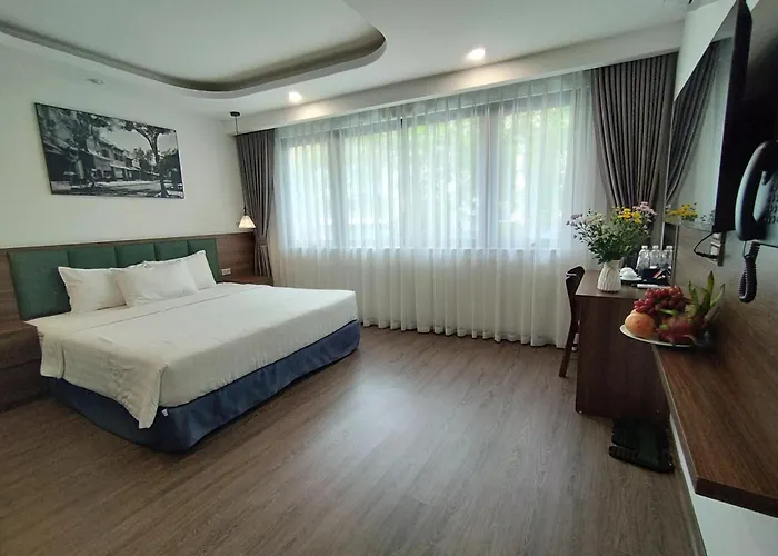 Hanoi Vacanza Premier Hotel